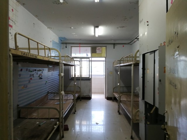 好消息:8人间宿舍,逐步消除!