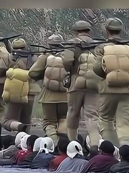 1947年孟良崮战役前夕,32名红嫂以血肉之躯搭起人桥