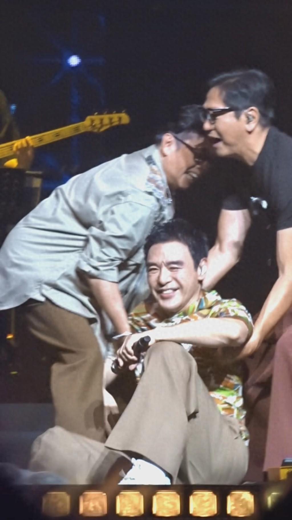 成军超过半世纪的殿堂级组合的温拿乐队,五虎成员谭咏麟,钟镇涛,彭