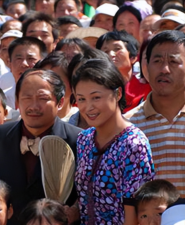 《乡村爱情》系列里主要的人物之一,不光是象牙山村里大脚超市的老板