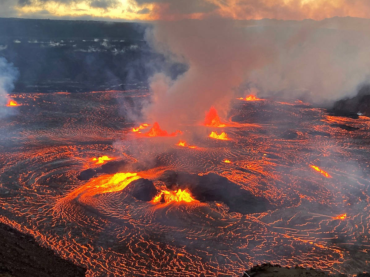 基拉韦厄火山图片