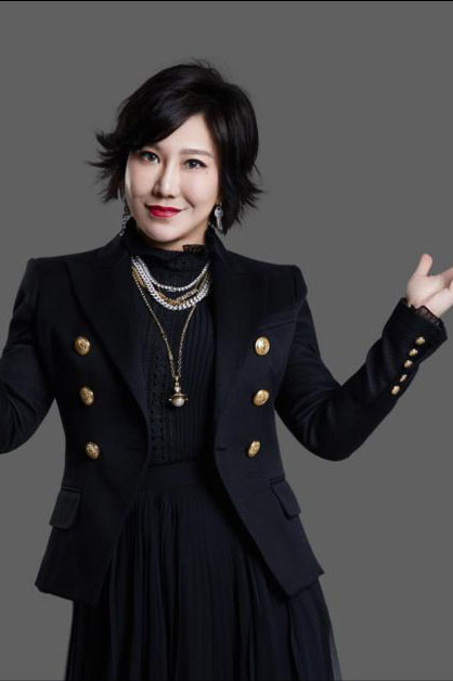 演员,范湉湉说,一开始,我们都是汪小姐,对爱情充满了信心,一起卖红薯