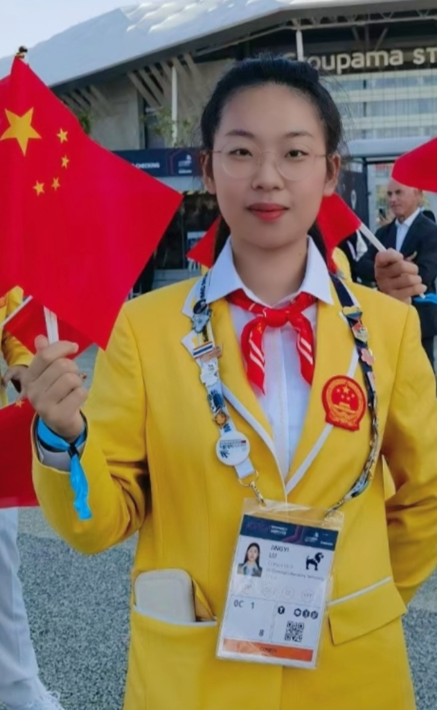 19岁中专女生拿下世界冠军:入学差点退学,幸好遇上"神仙学姐"