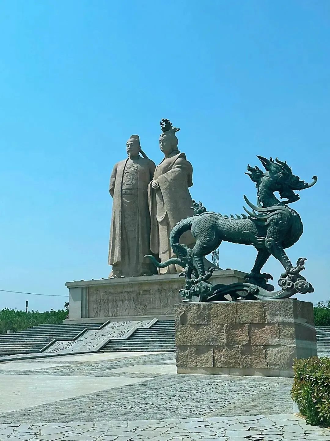 在陕西咸阳的乾县,藏着一个超级神秘的地方——乾陵!