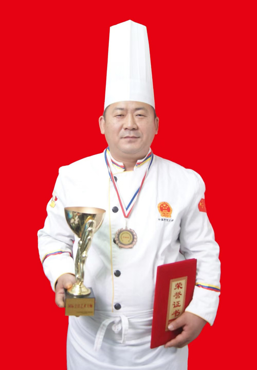 国家名厨,中国烹饪大师,中华金厨,中国烹饪艺术家,师承香港十大名厨黄