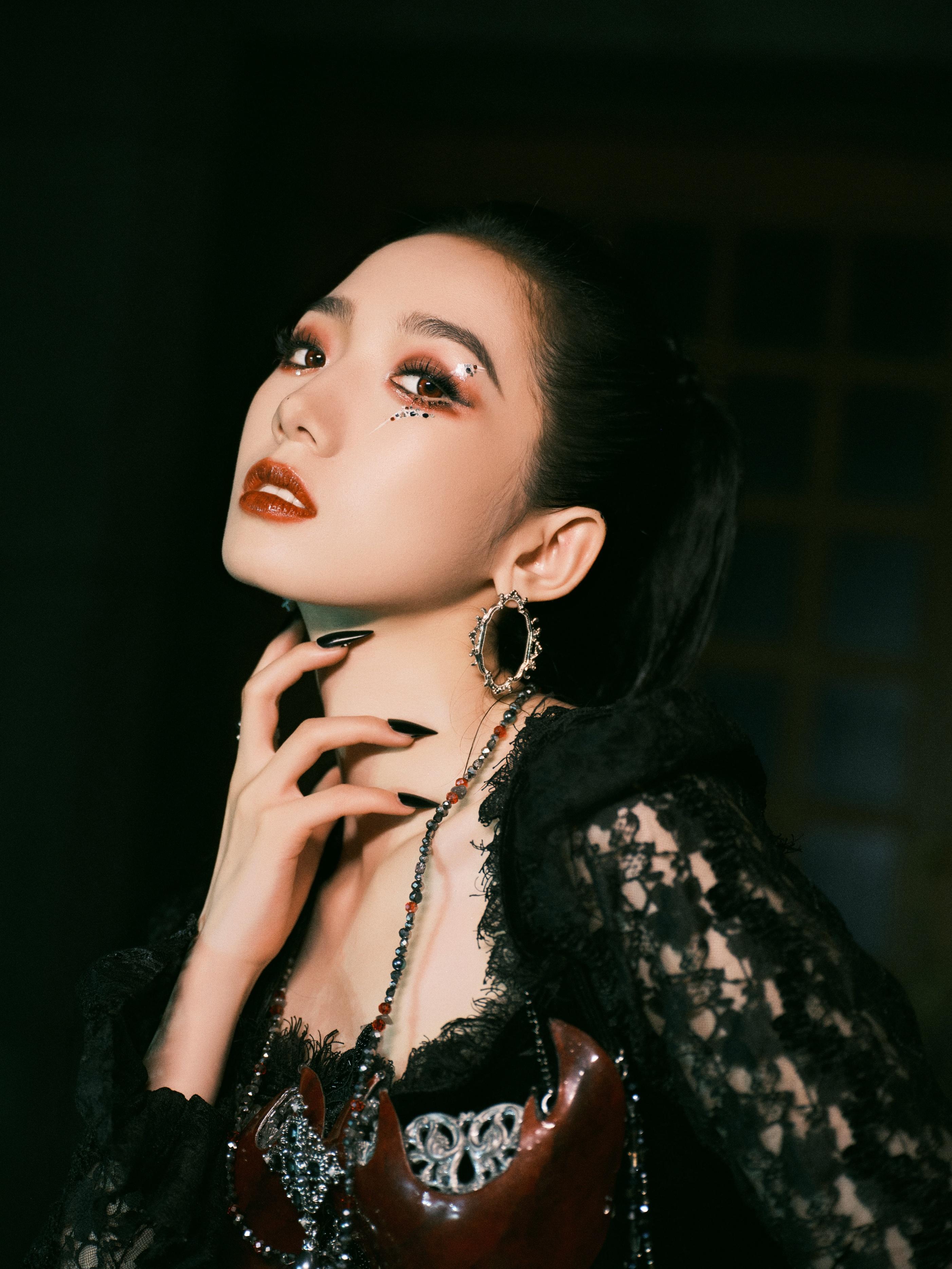 美女系列壁纸465—孟美岐