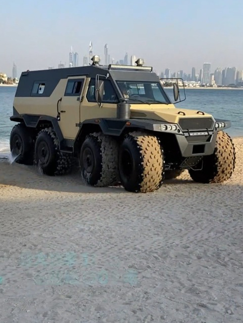 俄罗斯 avtoros 萨满 8x8 atv全地形越野车,被誉为"八脚螃蟹"