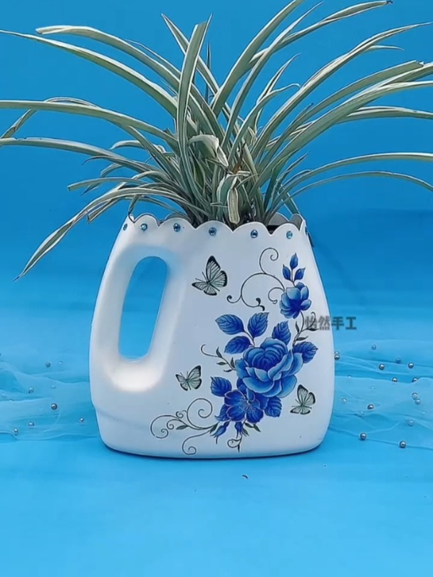 洗洁精瓶子改造,自制花盆