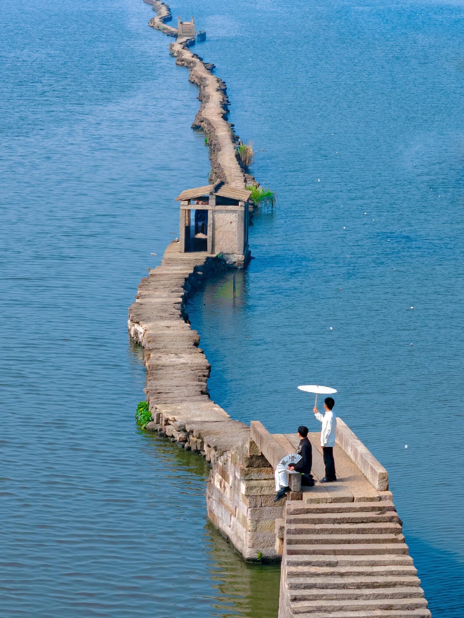 低调风景图片图片