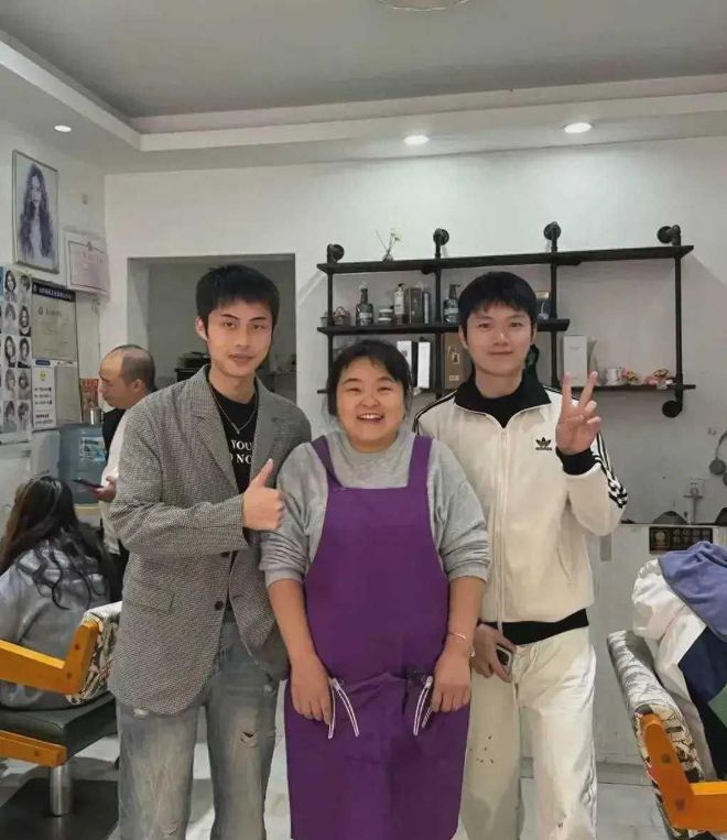 理发师李晓华的"剪"出人生