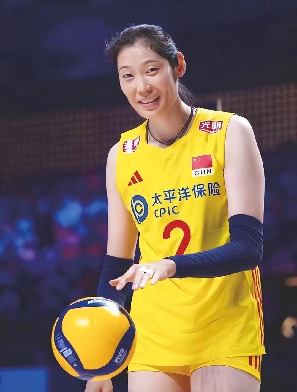 意大利女排联赛:朱婷27扣12中拿下14分,助球队八连胜领跑积分榜