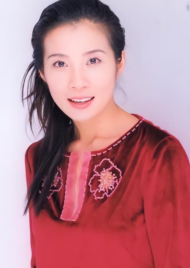 "哑巴新娘" 岳翎:远离娱乐圈,享受平淡幸福