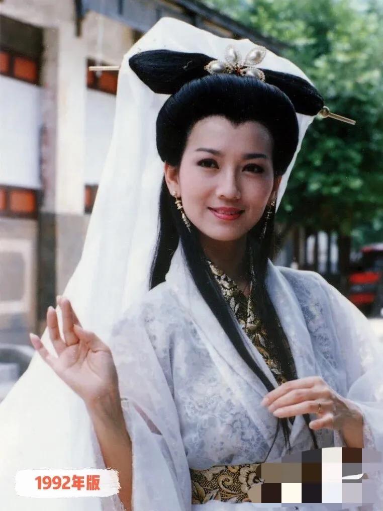 回顾:几位白娘子大比拼,赵雅芝竟然不是美的,刘亦菲李若彤太惊艳