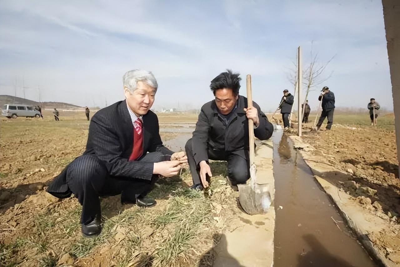 回顾赵志全:将濒临破产药厂管理成营收百亿企业,鲁南制药领头羊