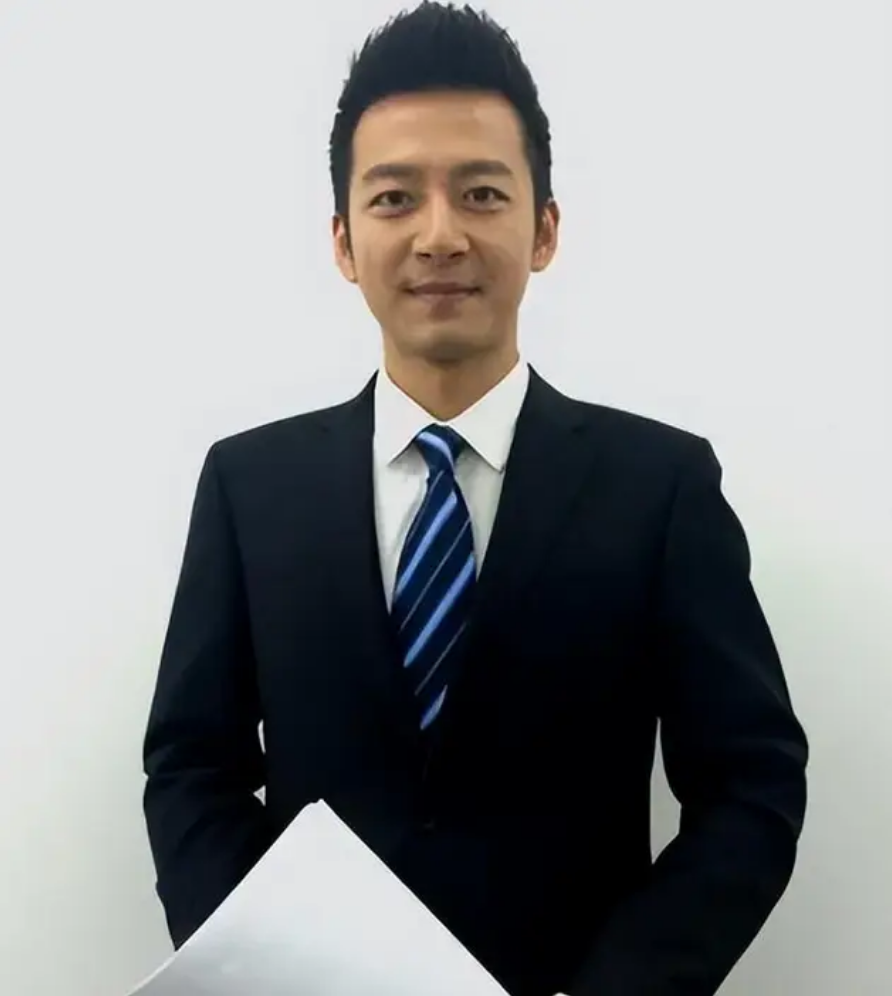 中央2财经频道男主持人(中央财经频道男主持人好帅啊)