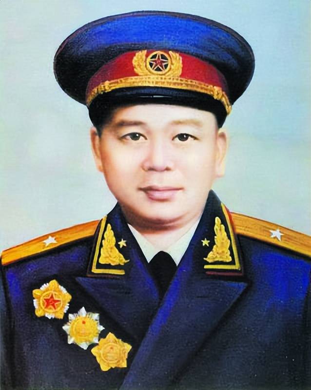 廖成美少将,那可是老红军出身,抗战时在新四军2师18团当政委,解放