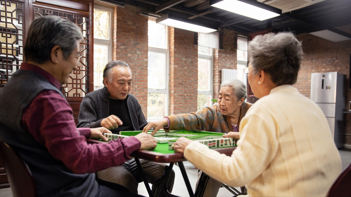 为何奉劝老年人千万不要去打麻将?69岁老人:这娱乐方式害人不浅