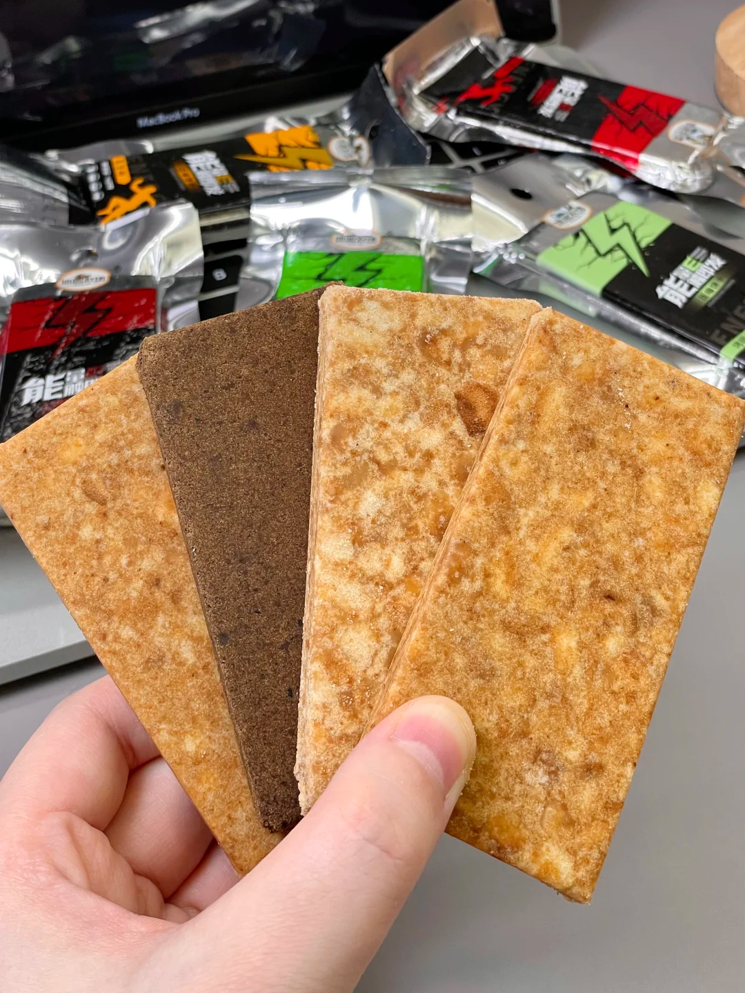 什么是压缩饼干?压缩饼干六大品牌,麦香浓郁,饱腹止饿携带方便