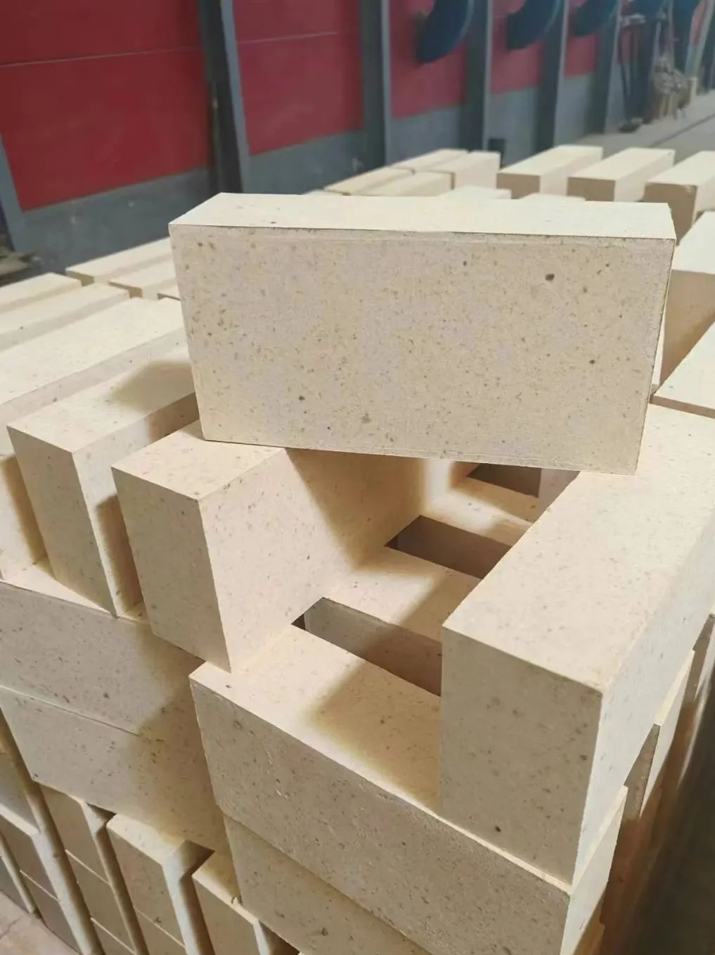 高铝砖在工业界的应用与发展趋势
