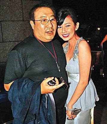关之琳为闺蜜庆生,与旧爱马清伟同场零尴尬,二人曾致陈美琪流产