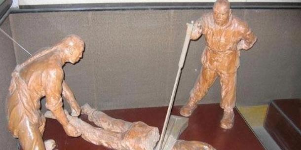 这一幕让在场人看的心惊胆战,尤其是那7个