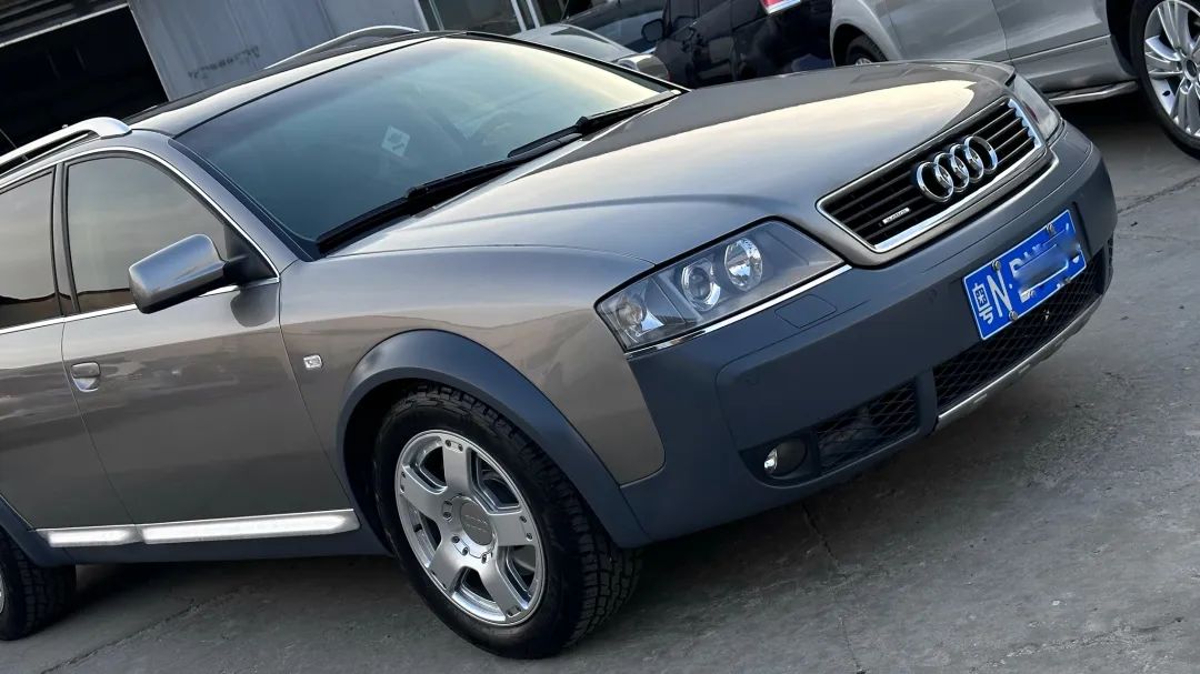 从报废厂拉来一辆2005年奥迪草原狼,全车大翻新,秒变美女一手车