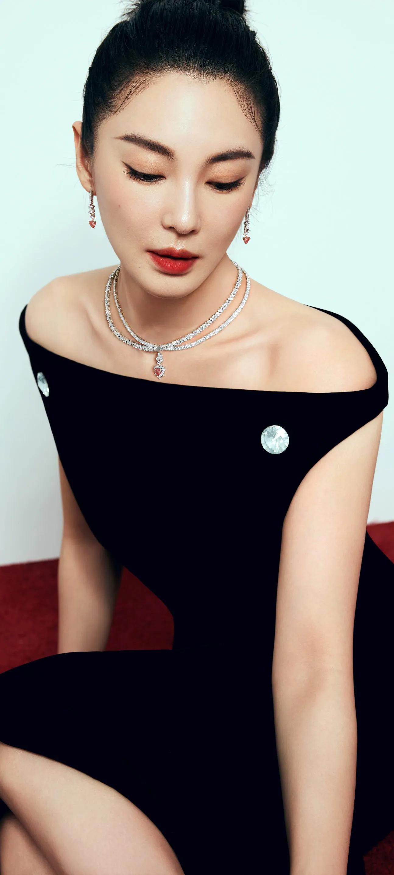 美女壁纸第590期—张雨绮