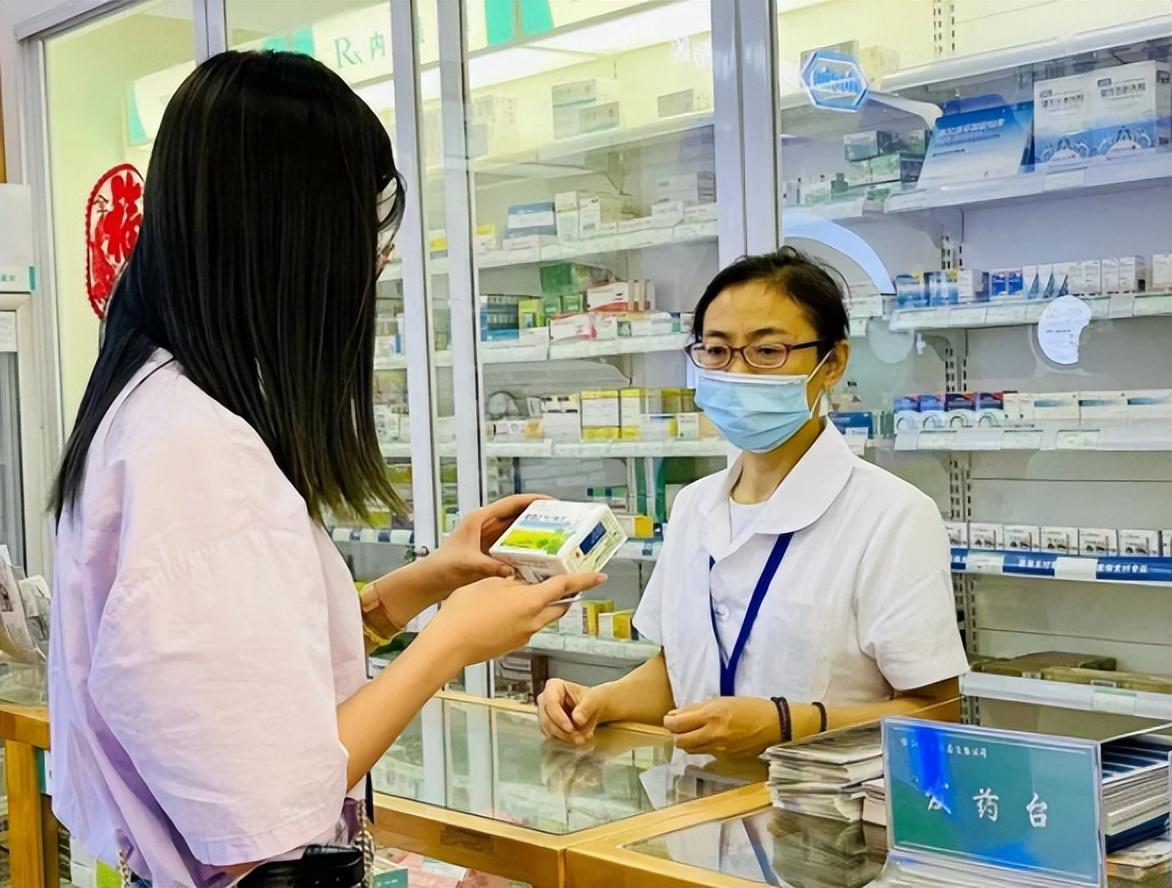 回顾:为啥网上的药比实体药店"便宜"?是不是假的?现在告诉你真相