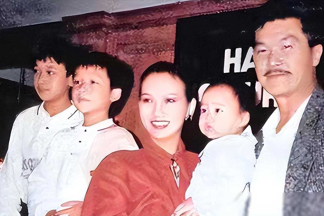 赵雅芝不仅优雅美丽了一生,还有4个男人宠爱着她