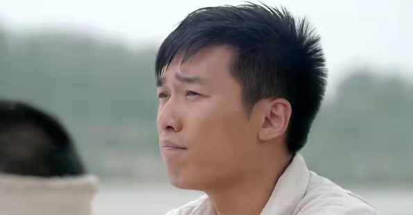 《平凡的世界》:为爱李向前"忍男人所不能忍",爱何苦如此卑微