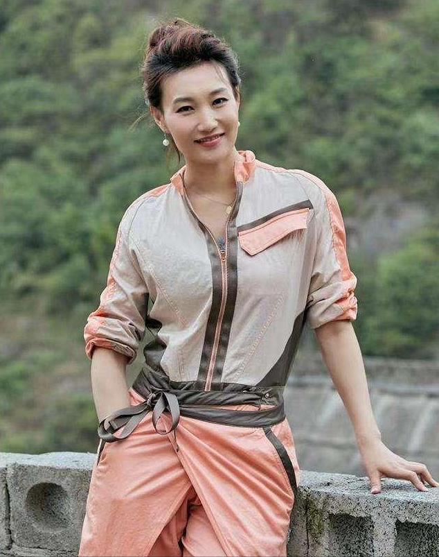 新闻联播主持人(新闻联播主持人潘涛)