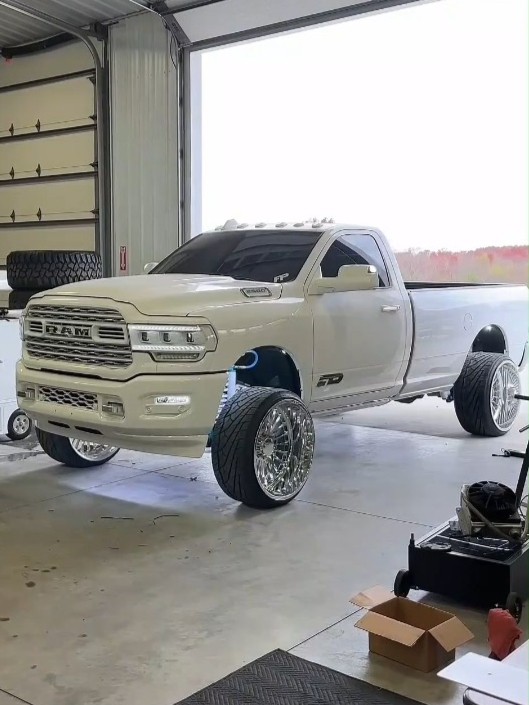 单排道奇公羊ram2500