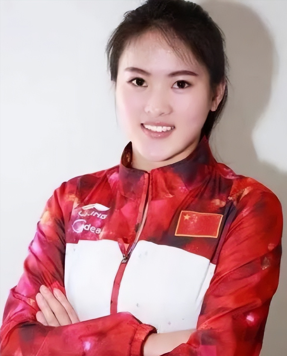 跳水皇后陈若琳,在三岁时被父母抛弃,舅舅舅妈将其抚养长大