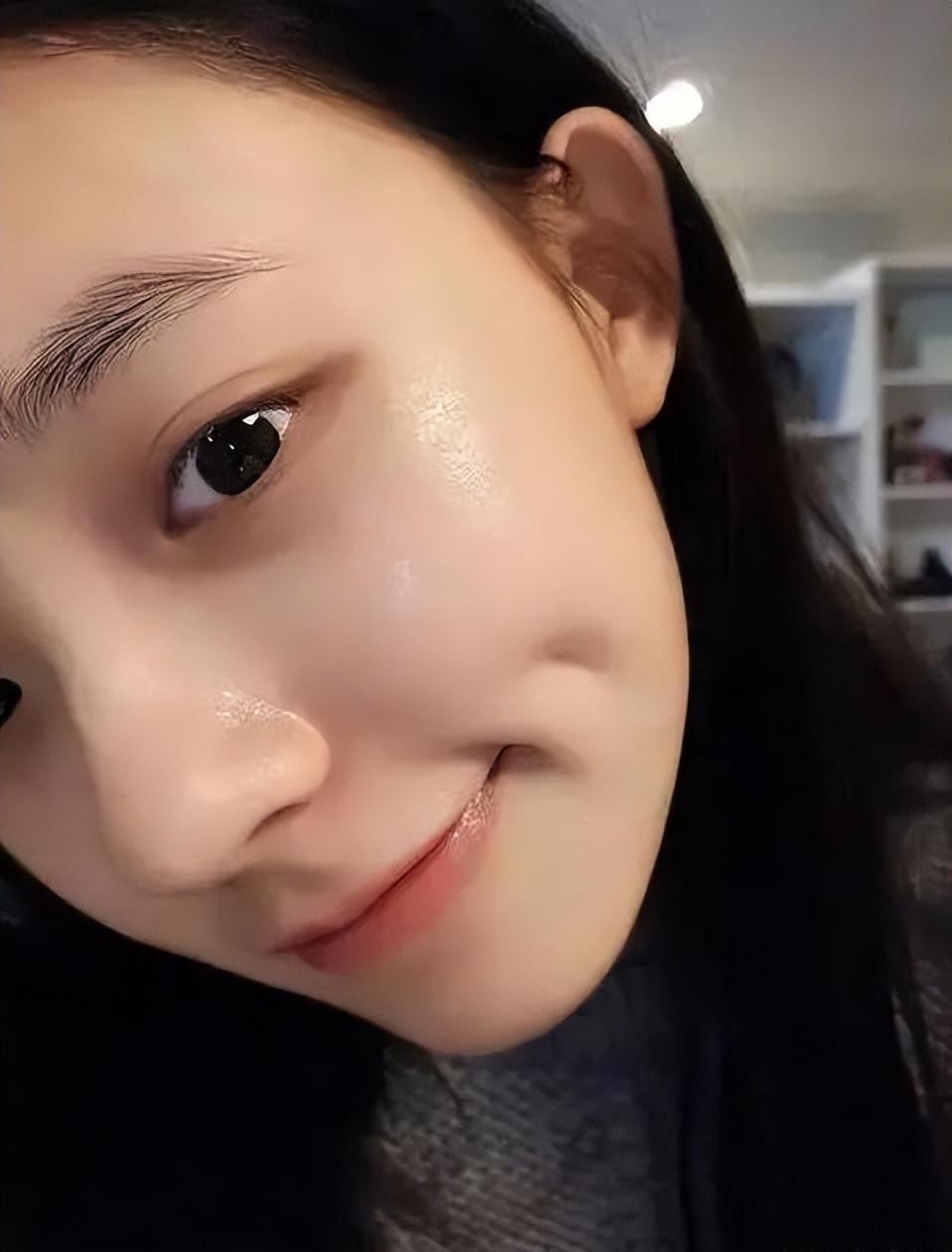 化妆师爆料韩国女明星全素颜出镜,皮肤状态超赞,秘诀原来是这?