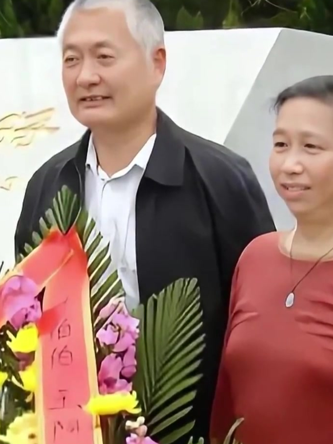 陈小鲁粟惠宁婚事图片