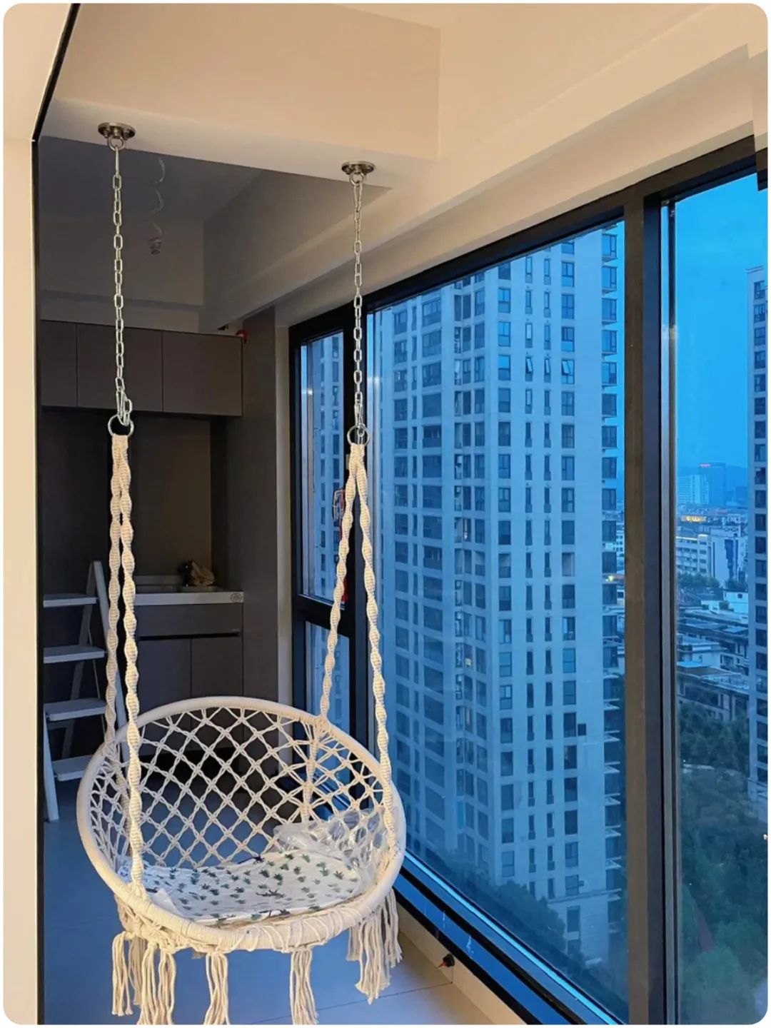 家中想装个秋千,怎么实现?