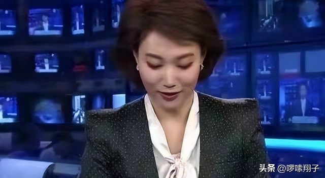 新闻主持人都是背诵的吗(央视新闻主持人要背稿子吗)