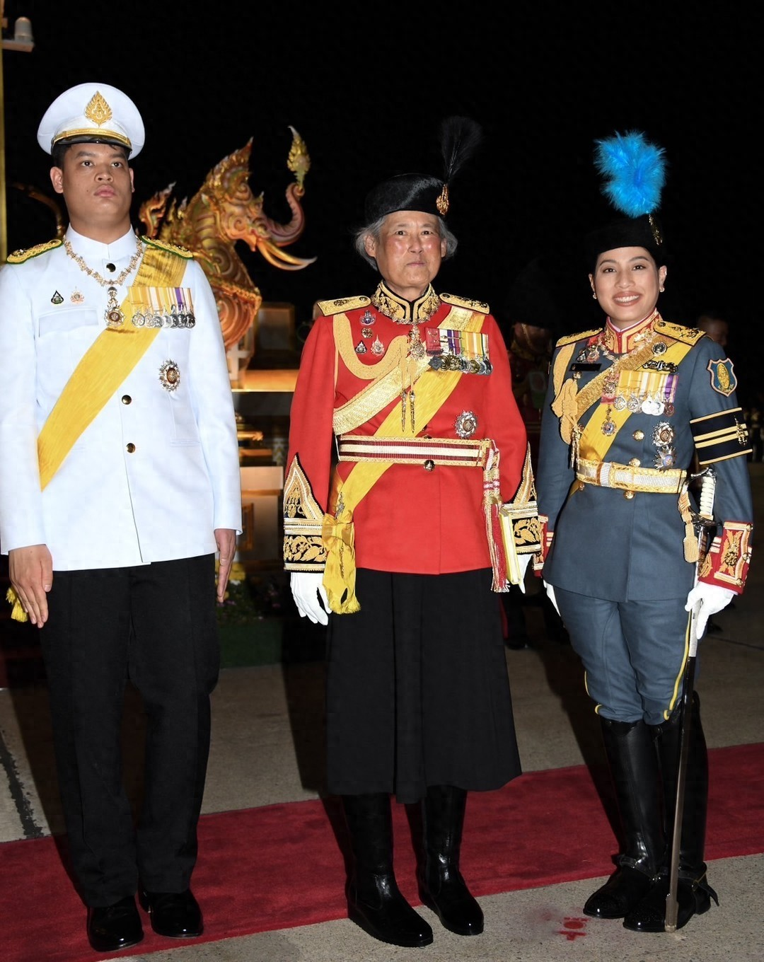 泰国皇家阅兵式:王后和两位公主又美又飒,提帮功完美蜕变显霸气