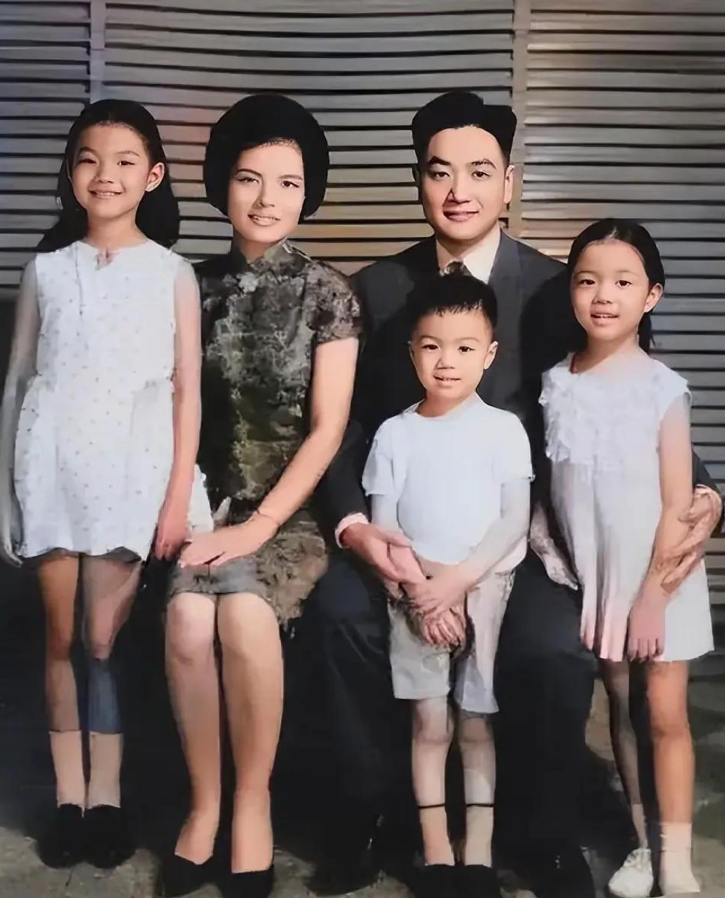 平鑫涛失智而亡,小三琼瑶自尽,原配林婉珍晚年生活的比他们都好