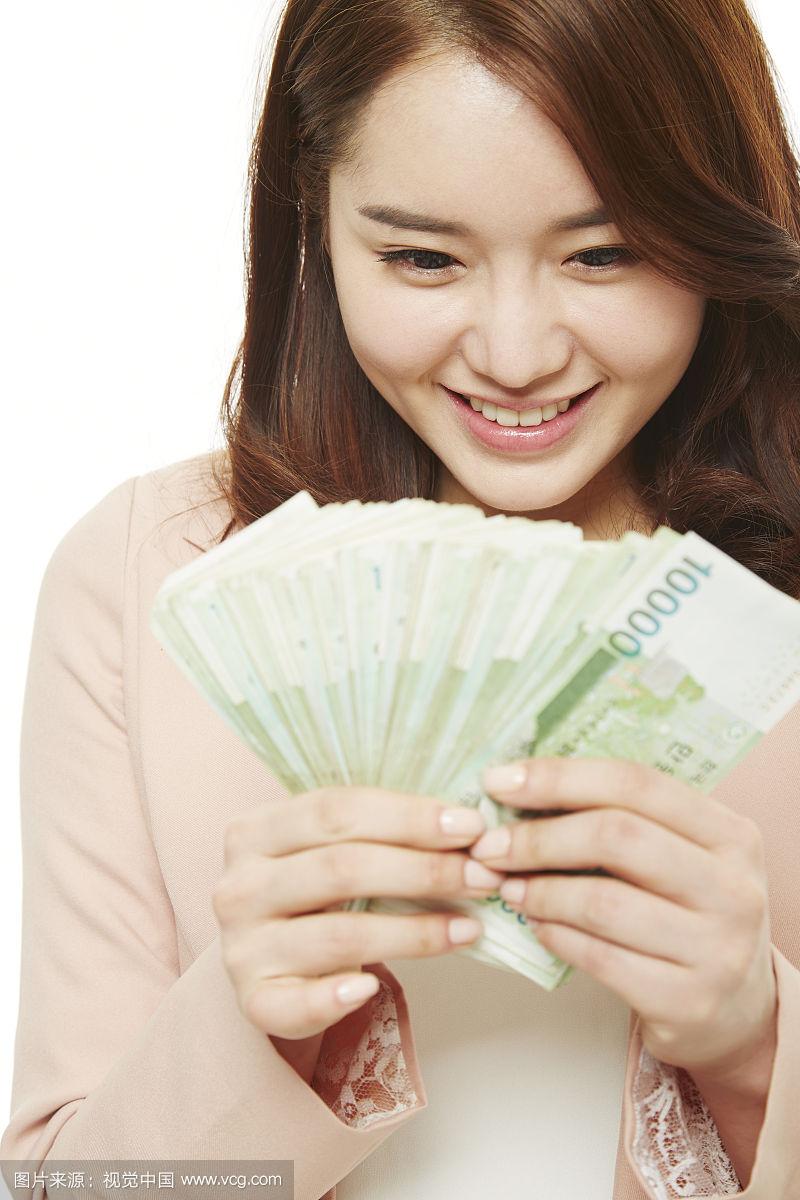 女人结婚不结婚不是那么重要,必须要有钱是真的