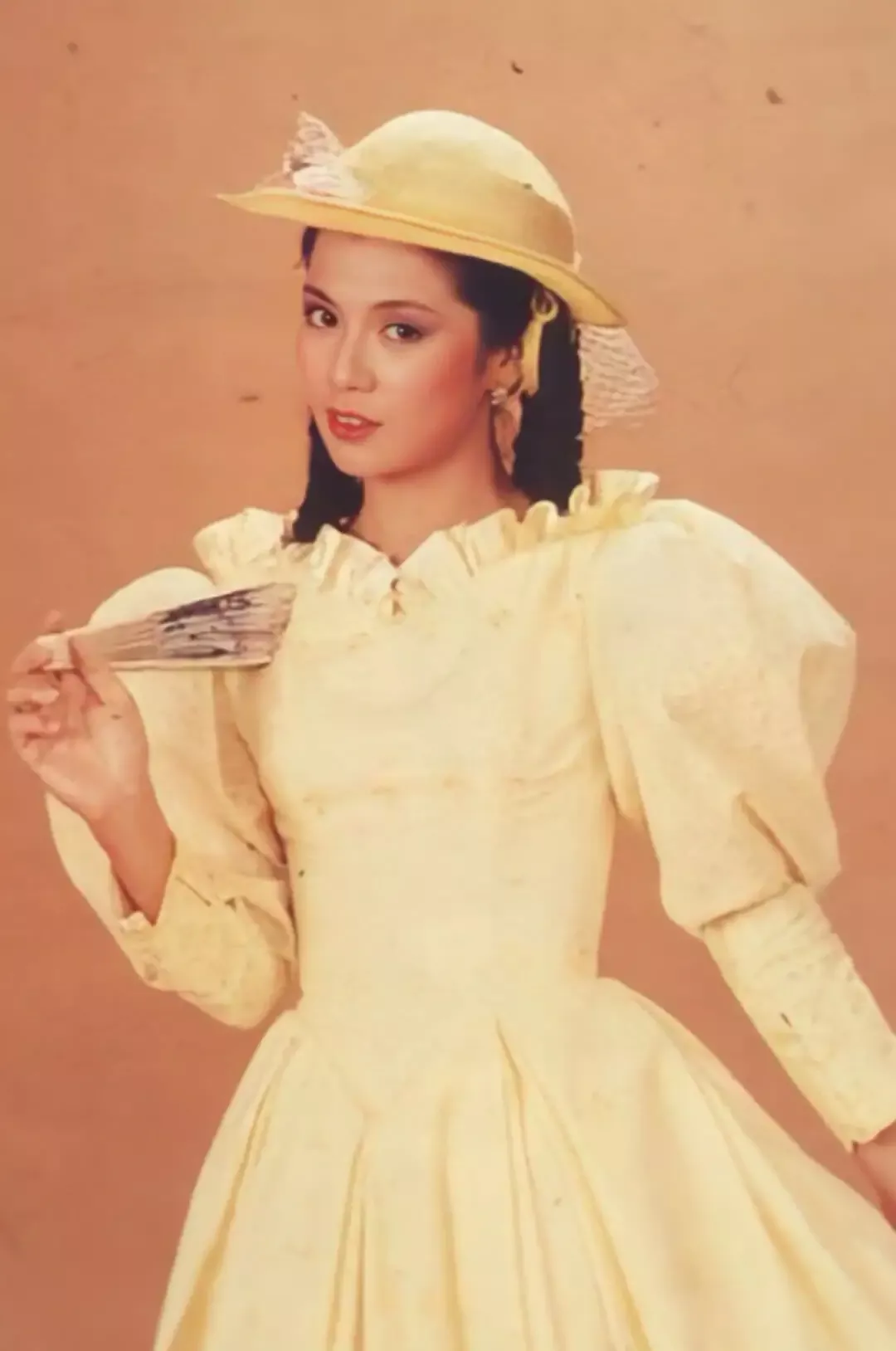 戚美珍美的娇俏内敛