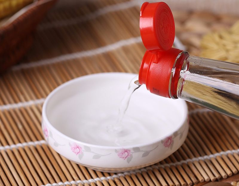 哪个牌子的白醋正宗好吃?这6款上榜,清爽透明酸香