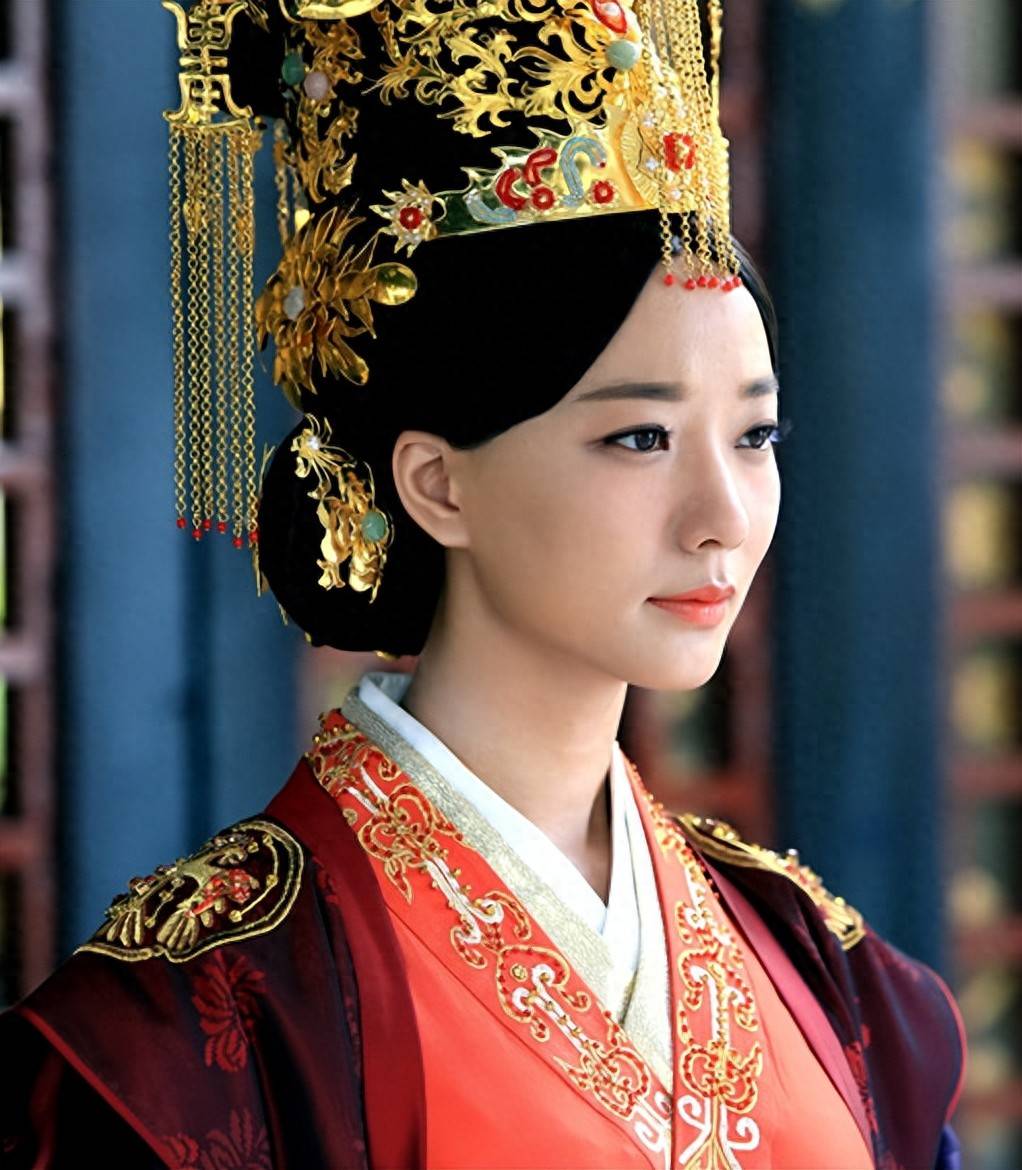 在汉朝的历史长河中,汉武帝刘彻与他的家族之间发生