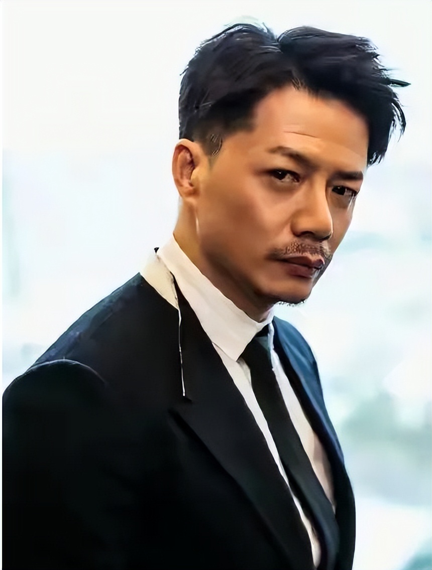 回顾:年轻时相貌平平,越老越有魅力,这8位男演员堪称"叔圈顶流"