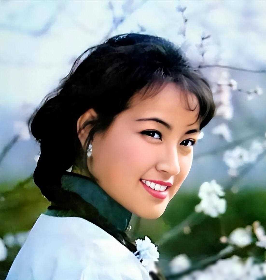 揭秘!刘晓庆与姜文,阿峰等男星的情感纠葛,谁才是她的真爱?