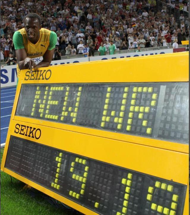 纪实博尔特现状:退役6年生3个孩子,每年400万美元领一辈子