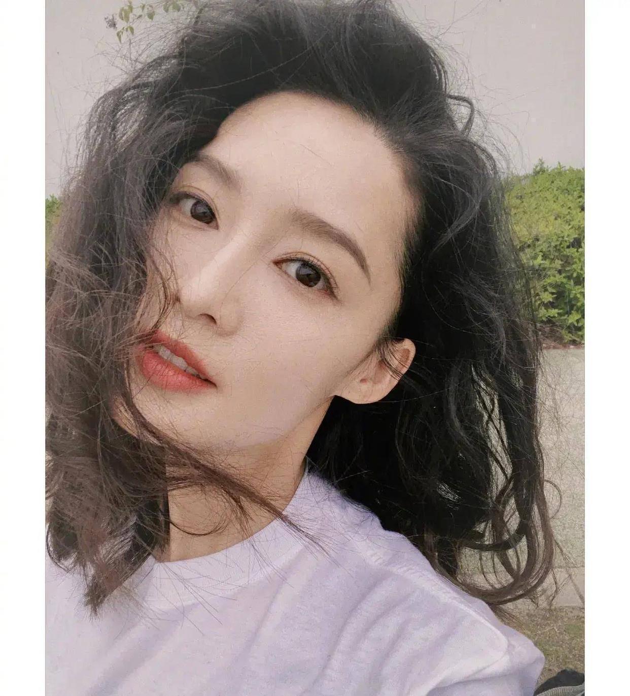 同样是烫发为什么戏里戏外李沁差别那么大看了细节后一目了然