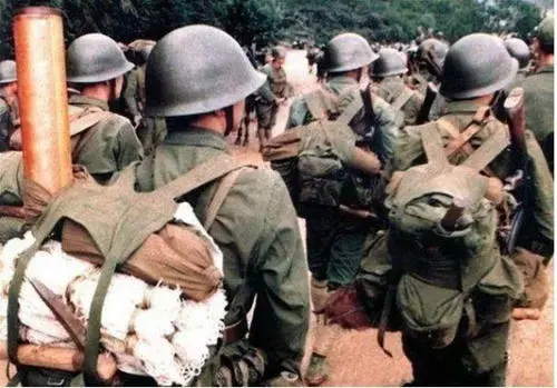 1985年,邢志强率全班坚守老山117天无一阵亡,军长亲自向他敬酒