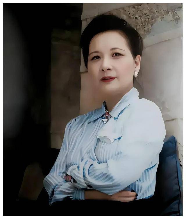 宋美龄,这位曾经权倾一时的"民国第一夫人",在2003