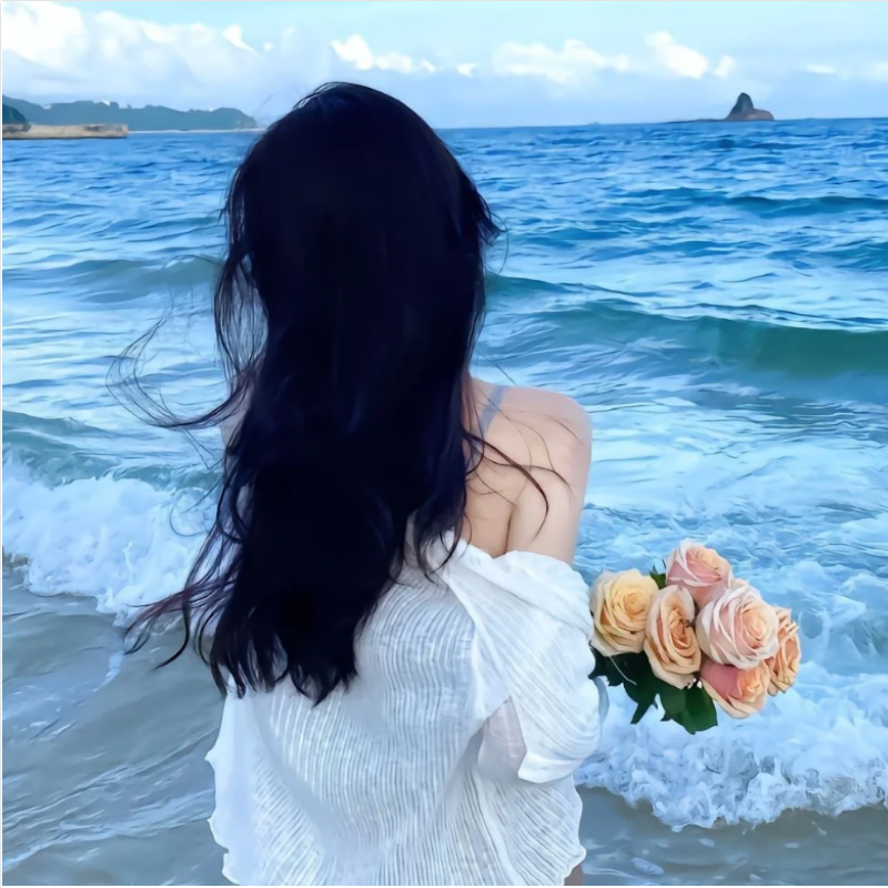 高冷女生头像通常散发着独特的气质,既神秘又吸引人